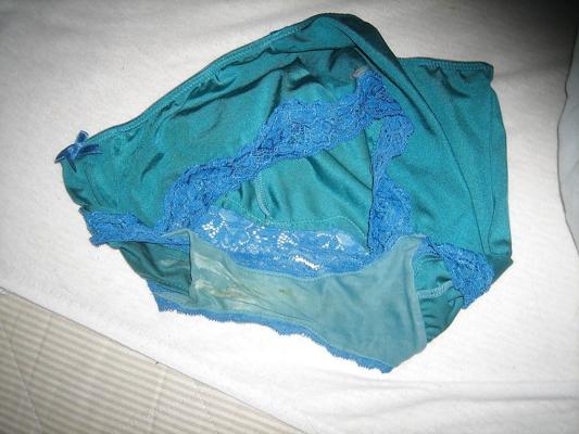 4P Oh,those dirty panties...