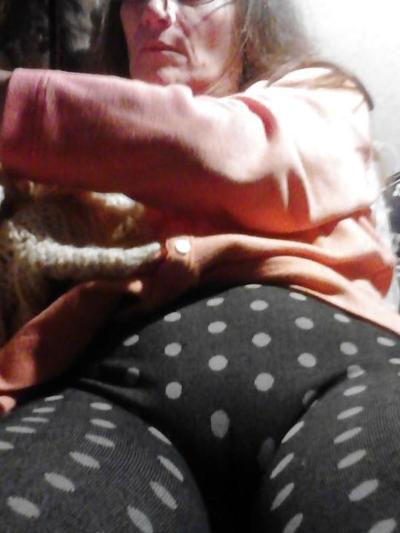 5P Wife in pantys with nails