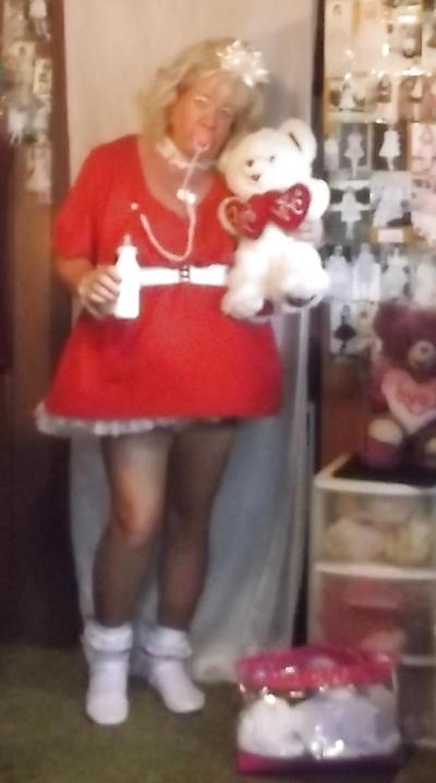 10P Sissy Stiefmütterchen – Erwachsenes kleines Mädchen