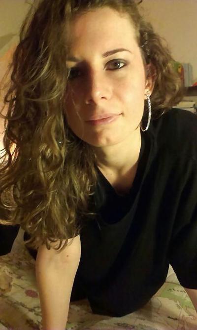 17P Nice italian chick