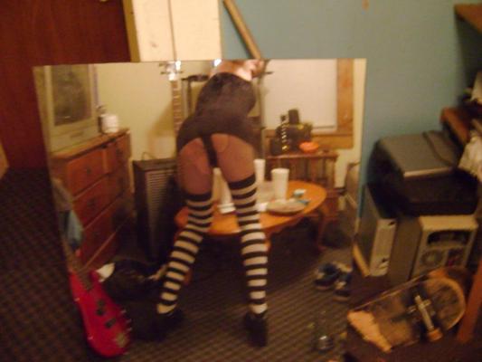 25P Having fun crossdressing!