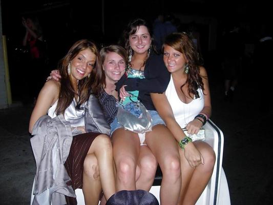 25P Voyeur-Bilder Upskirts Downblouse