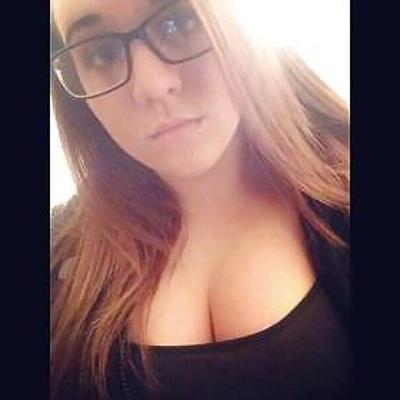 8P Busty Amatuer 54