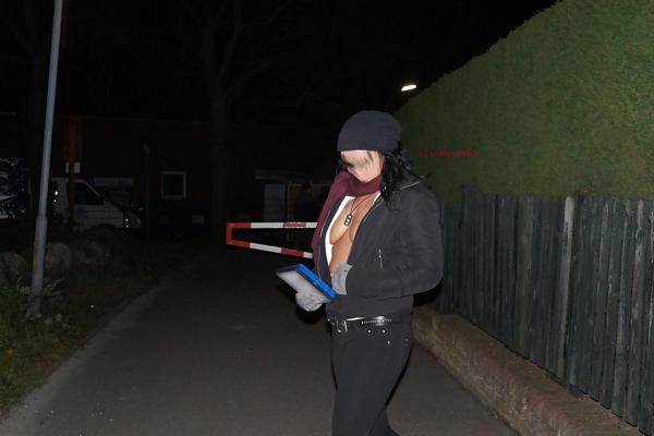 5P Flashing Wife