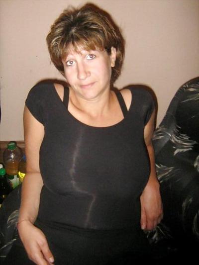 25P She has nice tits and loves big dick