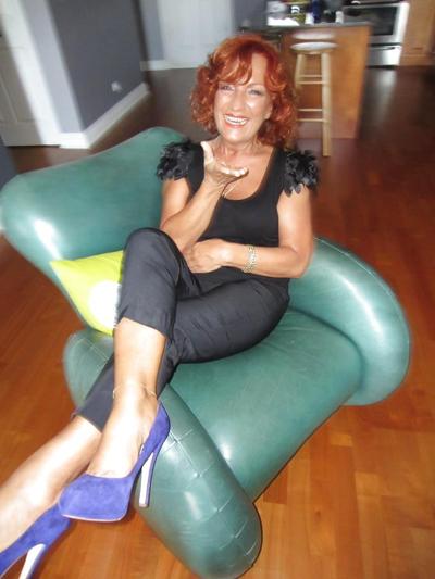 21P Sexy Redhead Mature Lady