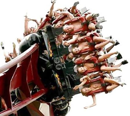 4P Nude in amusement park
