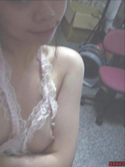 25P Private Photo's Young Asian Naked Chicks 25 TAIWANESE