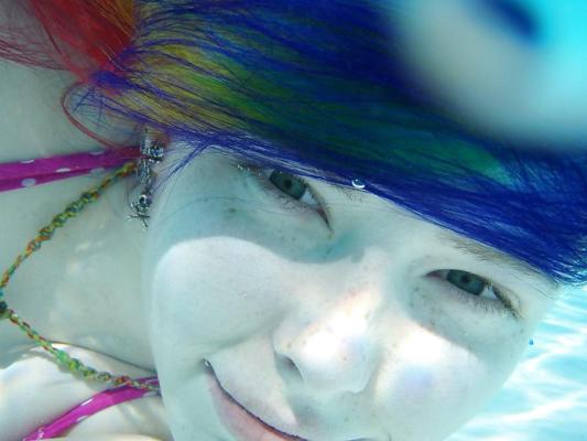 25P Underwater - Face Underwater3