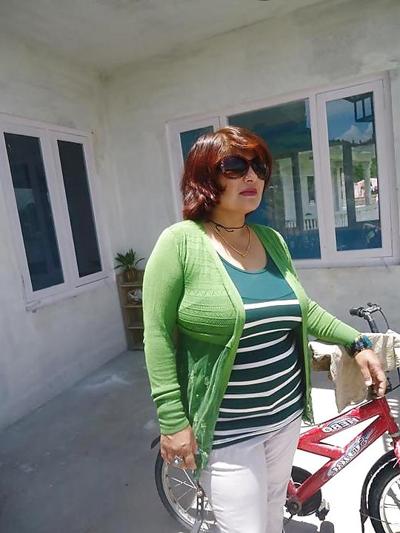 17P MRS SHARMA a hot mom