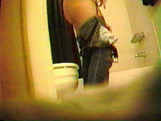 21P Friend Spied in bathroom