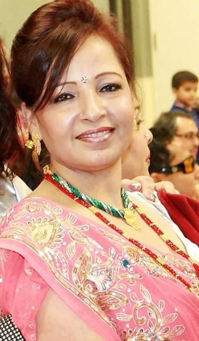 16P SEXY NEPALI MOM NARMADA