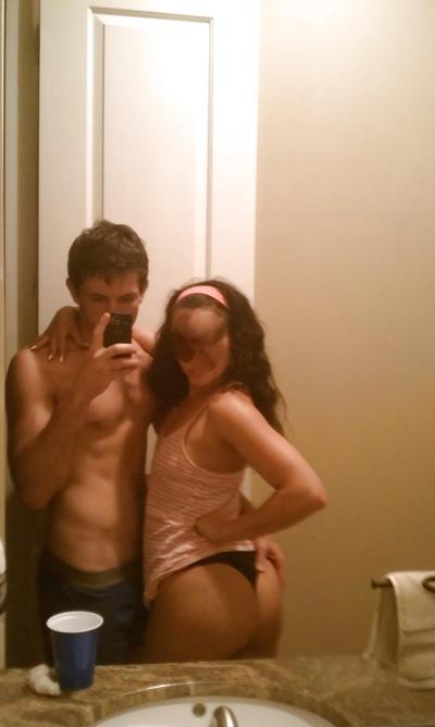 6P REAL AMATUER COLLEGE DEEpTHROAT Friend me For more