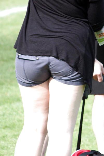 13P Voyeur Candid Ass - 1