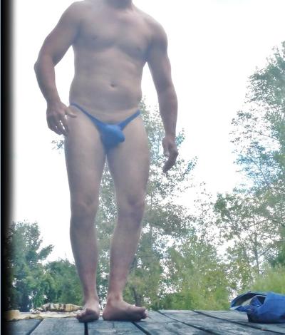 11P Joe Snyder Blue Thong