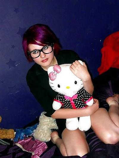 5P British Purple Girl