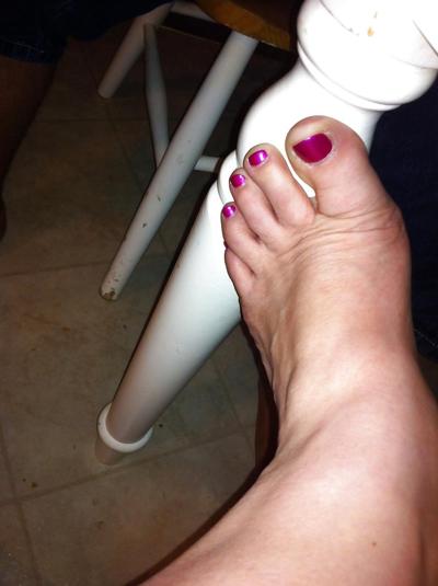 8P Toes and soles for my foot lovers