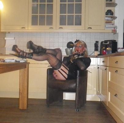 10P At home after party