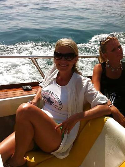 5P Blonde Hot German Milf