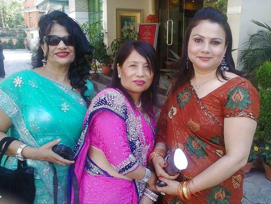 25P Sexy mature moms (from real life)