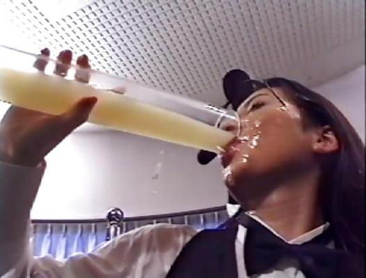 15P Fuer einen blassen Teint、brav Sperma trinken!