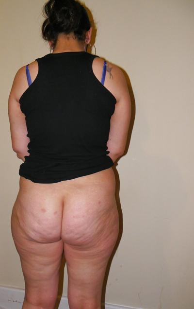 8P British Happy Milf