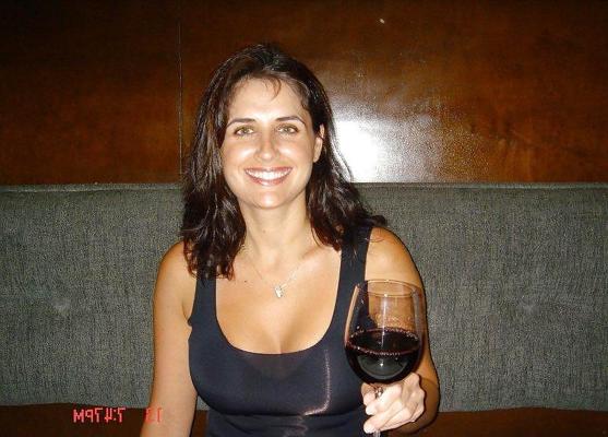 6P Greek Wife On Holiday