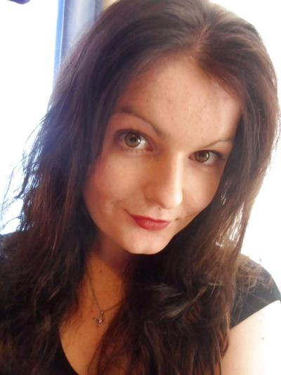 6P British Milf Taisie