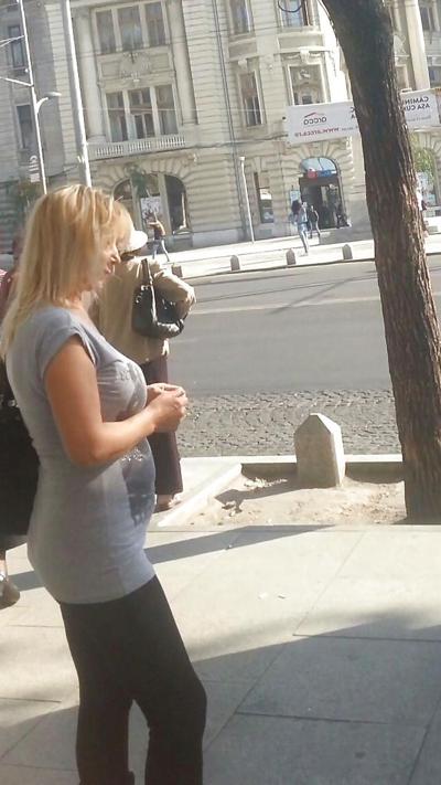 25P Spy bust old + young sexy women romanian