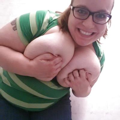 9P Big Natural Silicone-free Boobs! (Four-eyes BBW)