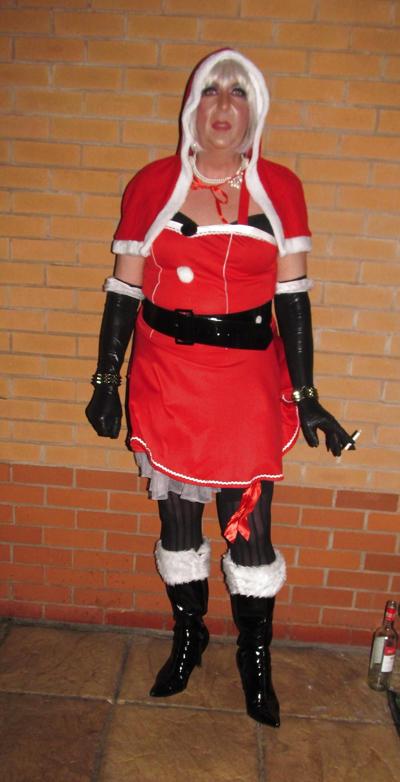 10P Mistress Christmas & Katrina on a night out up Birmingham!