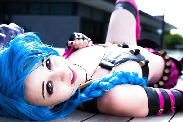 14P Cute cosplay: League of Legends - Jinx