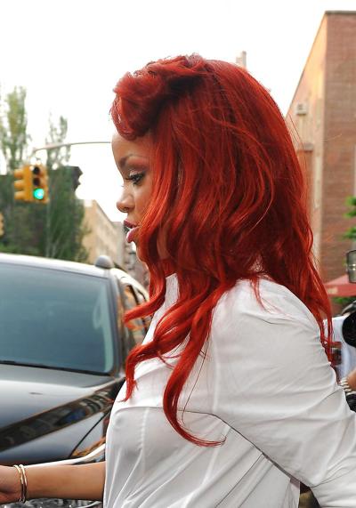 13P Rihanna Nippelring-Pokie bei East Side Ink Tattoo