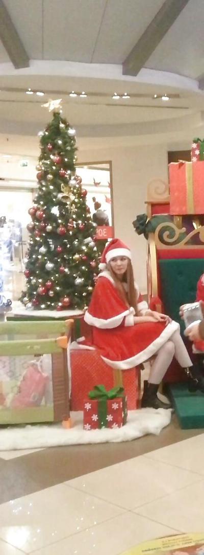 19P Spy sexy teens santa ' s aid romanian