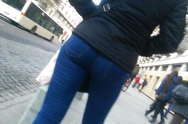 25P Spy sexy teens ass romanian