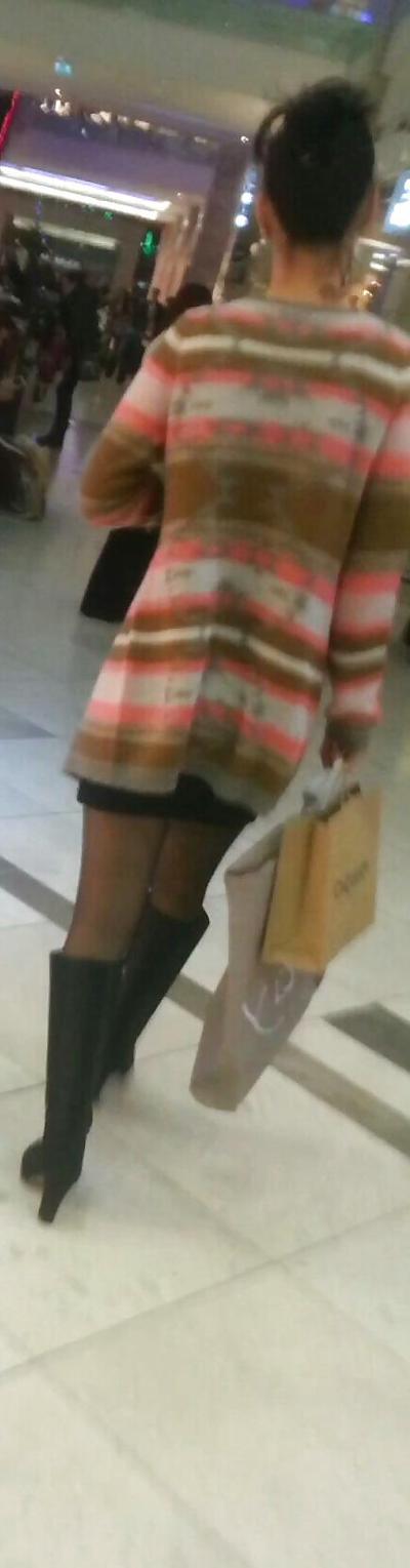 19P Spy old + young sexy nylon and feet romanian