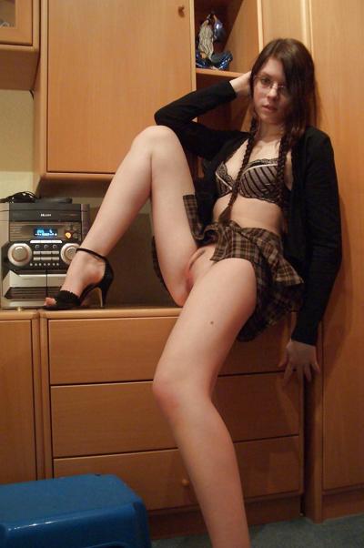 13P Sexy Amateur Teen with Glasses