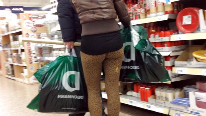 13P Spy at supermarket