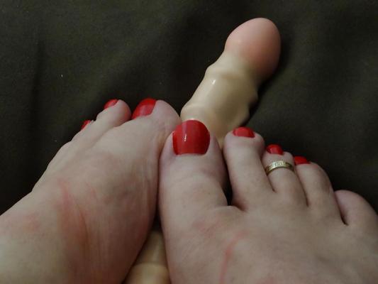 6P Red Toes for Holiday