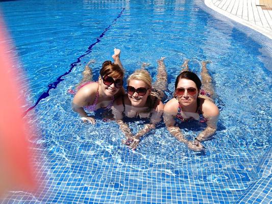 7P HOT AMATEUR GILS HOLIDAY