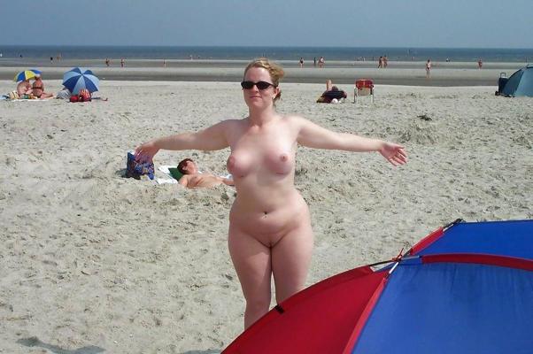 20P Naked beach 73.