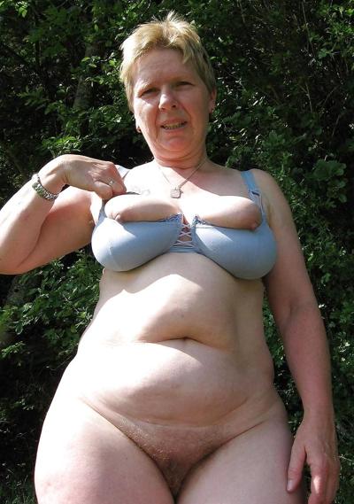 24P Amateur bbw chubby mature teen gros seins suspendus