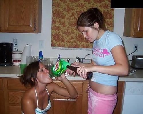 16P Girls can swallow a lot