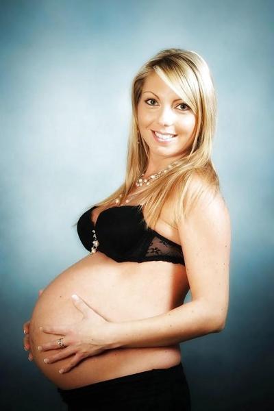 14P Pregnant blondie!