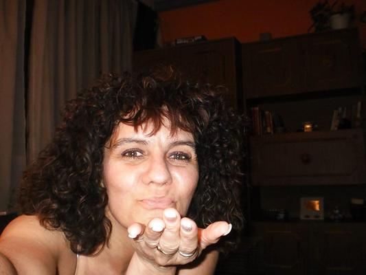 9P Amateur mature