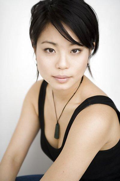 6P Hot Asian Celebrity Michelle Ang