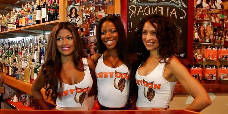 18P Hooters Babes Which one would you fuck and how?! 