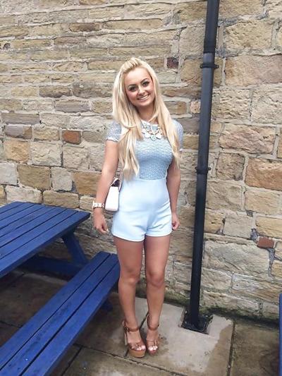 7P Skinny blonde chav Danielle