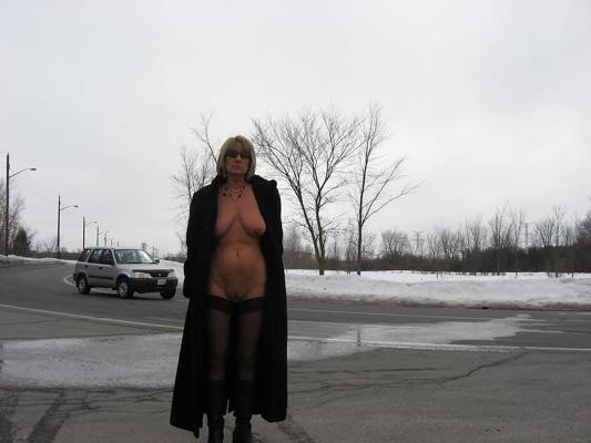 9P CORNER Stephie US mother, wife, sexbom and nudist