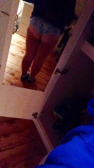 20P Thick Teen Selfies
